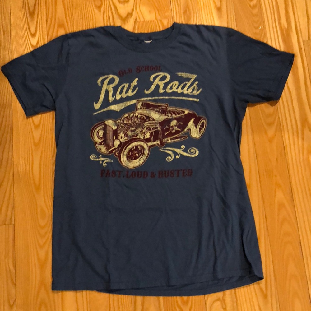 Graphic T-shirt - Picture 2 of 3